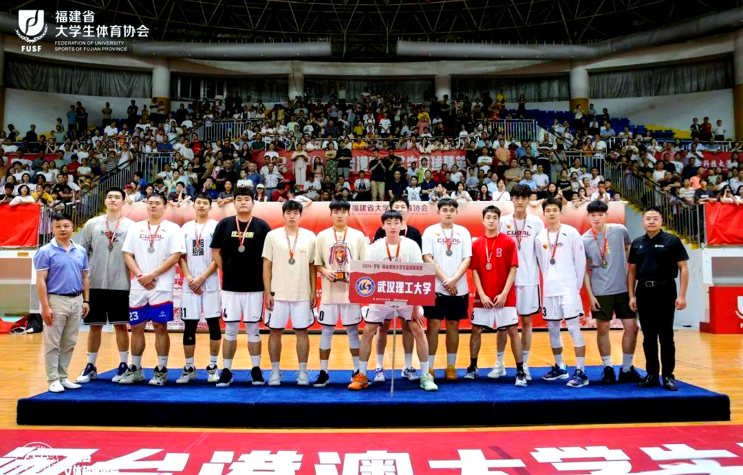 福建男篮表现出色，力克对手(福建 男篮)
