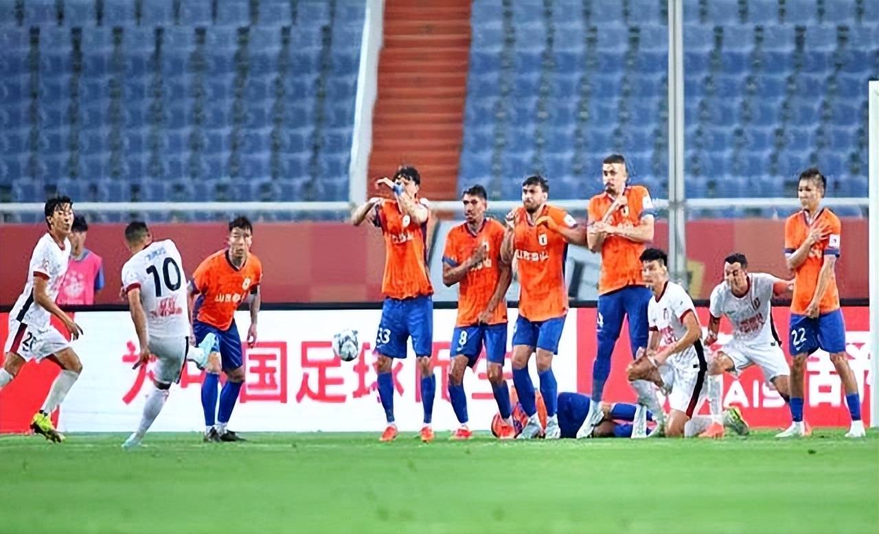 中甲联赛：广东三队保持不败，广州豹“让二追三”险胜