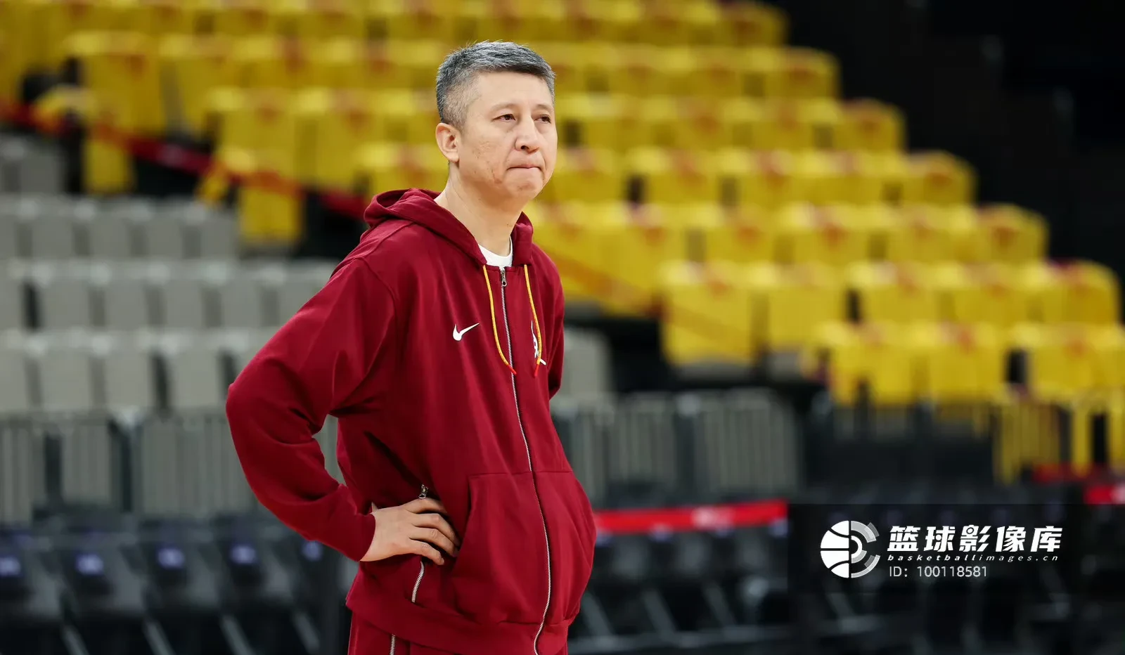 包含郭士强成为中国男篮主教练第二次临危受命的词条