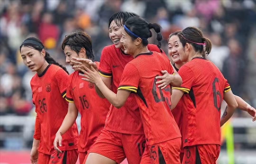 中欧体育-包含奋勇向前，中国女足队斩获连胜的词条
